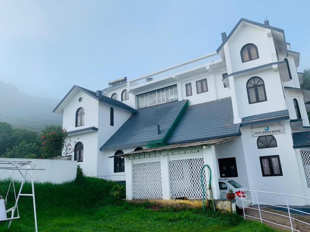 Bob Leisure'S Bed & Breakfast Ooty Bagian luar foto